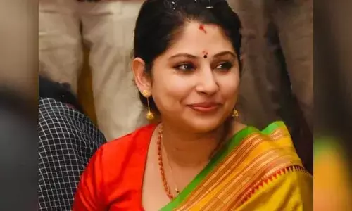 స్వరం వణుకుతున్న నిజమే మాట్లాడండి.. తాజా వివాదం నేపథ్యంలో స్మితా సబర్వాల్ ఆసక్తికర ట్వీట్
