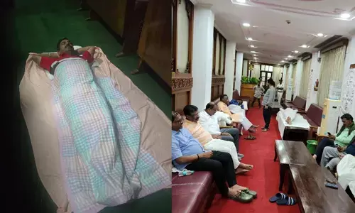Karnataka Assembly: రాత్రంతా అసెంబ్లీలోనే నిద్రపోయిన ఎమ్మెల్యేలు