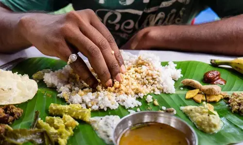 Food: ఆహారాన్ని చేతితో తినడం వల్ల ఇన్ని ప్రయోజనాలున్నాయని తెలుసా?