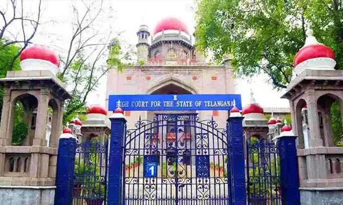 High Court: పార్టీ ఫిరాయింపులపై విచారణ మరోసారి వాయిదా వేసిన హైకోర్టు