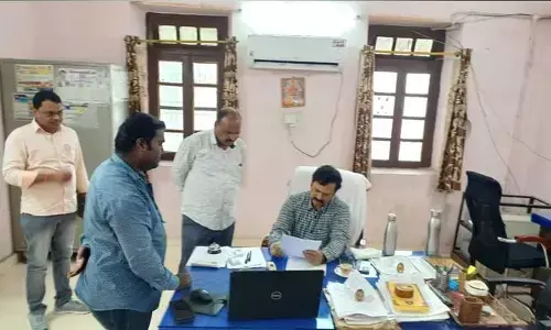 Tehsildar Office : సుల్తానాబాద్ తహశీల్దార్ కార్యాలయం ఆకస్మిక తనిఖీ..