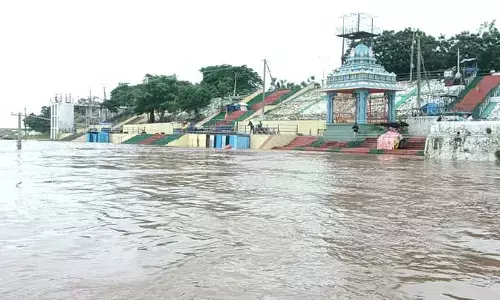 Godavari river : భద్రాద్రి వద్ద నిలకడగా గోదావరి..