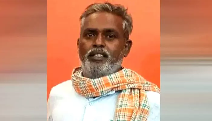 Man die : కరెంట్ షాక్ తో వ్యక్తి మృతి Man die : కరెంట్ షాక్ తో వ్యక్తి మృతి