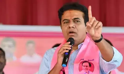 KTR : మహిళా జర్నలిస్టులకే రక్షణ లేకపోతే ఎలా ? మాజీ మంత్రి కేటీఆర్