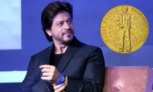 ShahRukh Khan: మహాత్మా గాంధీ తర్వాత ఆ గౌరవాన్ని పొందిన రెండవ భారీతీయుడుగా స్టార్ హీరో..