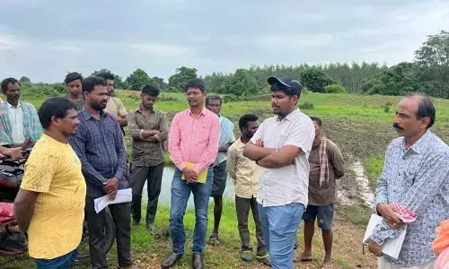 ITDA Project Officer : గిరిజన రైతులు ప్రకృతి వ్యవసాయంతో ఇతర పంటలు పండించాలి..
