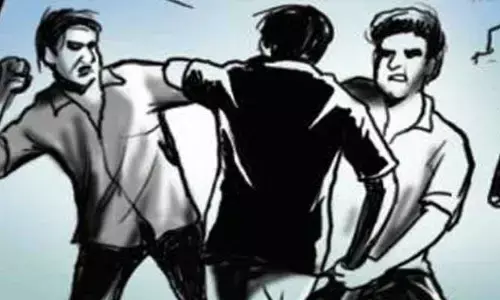 Student conflict : కళాశాలలో విద్యార్థులకు రక్షణ ఏది..