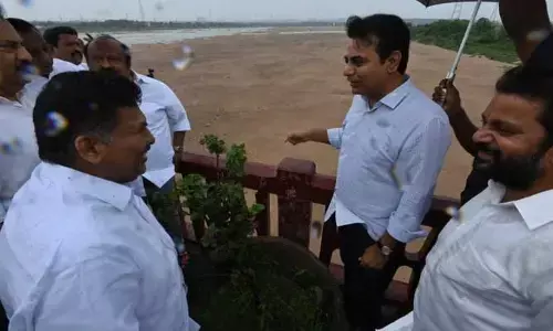 Former Minister KTR : తొలి సీఎం కేసీఆర్‌ పాలనలో నిండు కుండలాగా గోదావరి నది.