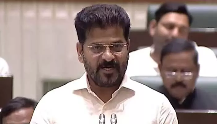 CM Revanth Reddy: కాళ్లు, చేతులు విరిచినా బుద్ధిమారదా?.. అసెంబ్లీలో సీఎం రేవంత్ రెడ్డి ఫైర్ CM Revanth Reddy: కాళ్లు, చేతులు విరిచినా బుద్ధిమారదా?.. అసెంబ్లీలో సీఎం రేవంత్ రెడ్డి ఫైర్
