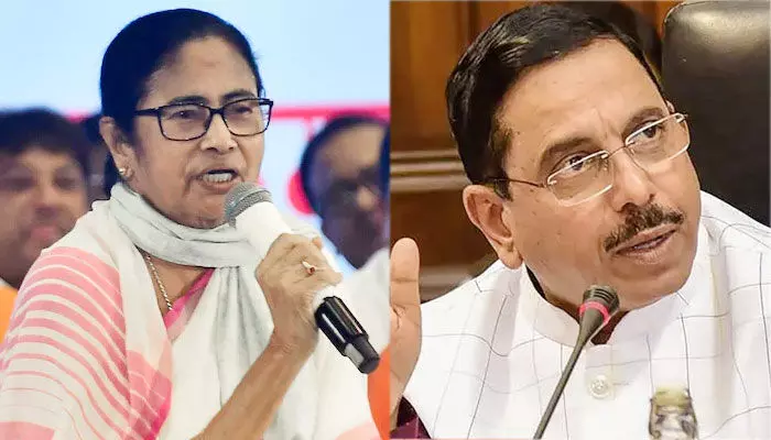 Pralhad Joshi: ఇండియా కూటమికి కూడా మమత వాల్యూ ఇవ్వదు Pralhad Joshi: ఇండియా కూటమికి కూడా మమత వాల్యూ ఇవ్వదు