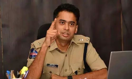 District SP Akhil Mahajan : అప్రమత్తత ఒక్కటే శ్రీరామరక్ష..