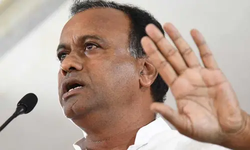 Komatireddy: కేసీఆర్ అసెంబ్లీకి వస్తేనే మజా.. అప్పుడే కిక్కుంటది