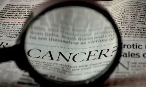 World Cancer Day : క్యాన్సర్ ను జయించిన సినీ స్టార్స్