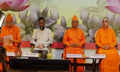 భవ్య భారత నిర్మాణంలో ఉపాధ్యాయులదే కీలకపాత్ర: స్వామి బోధమయానంద