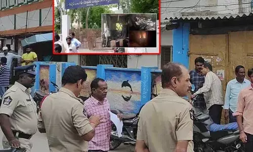 Madanapalle: ఫైల్స్ దగ్ధం కేసులో సీనియర్ జర్నలిస్ట్ అరెస్ట్..!