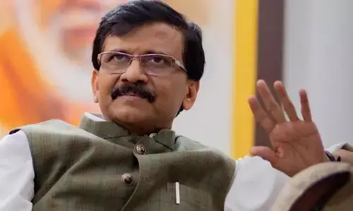Sanjay raut: మమతా బెనర్జీని అవమానించడం సరికాదు..కేంద్ర ప్రభుత్వంపై సంజయ్ రౌత్ ఫైర్