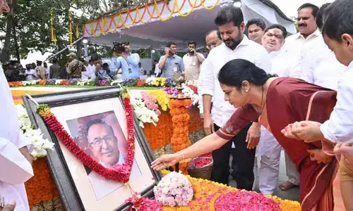 Jaipal Reddy : కేంద్ర మాజీ మంత్రి జైపాల్ రెడ్డికి సీఎం రేవంత్ నివాళులు