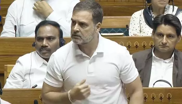 Rahul Gandhi: ఎన్డీఏ సర్కార్తో అదానీ, అంబానీలకే ప్రయోజనం: రాహుల్ గాంధీ ఆసక్తికర వ్యాఖ్యలు Rahul Gandhi: ఎన్డీఏ సర్కార్తో అదానీ, అంబానీలకే ప్రయోజనం: రాహుల్ గాంధీ ఆసక్తికర వ్యాఖ్యలు