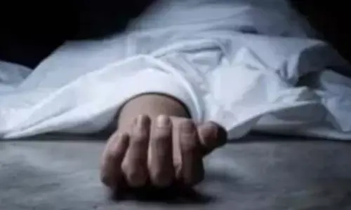 woman suicide: గుండెలు పిండే విషాదం.. కరెంట్ బిల్లు కోసం ట్రీట్ మెంట్ డబ్బులు.. చివరకు..