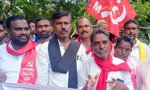 leaders : 100 పడకల ఆసుపత్రి తరలించడానికి వీల్లేదు..