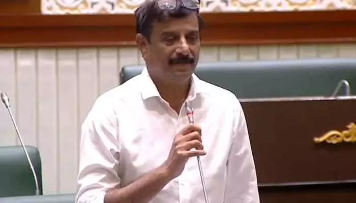 MLA Kotha Prabhakar Reddy : పల్లెలకు కేసీఆర్ జీవం పోస్తే కాంగ్రెస్ ప్రభుత్వం ప్రాణం తీస్తుంది MLA Kotha Prabhakar Reddy : పల్లెలకు కేసీఆర్ జీవం పోస్తే కాంగ్రెస్ ప్రభుత్వం ప్రాణం తీస్తుంది