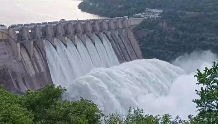 Srisailam Project:శ్రీశైలం జలాశయానికి ఎగువ ప్రాంతాల నుంచి భారీగా వరద ప్రవాహం Srisailam Project:శ్రీశైలం జలాశయానికి ఎగువ ప్రాంతాల నుంచి భారీగా వరద ప్రవాహం