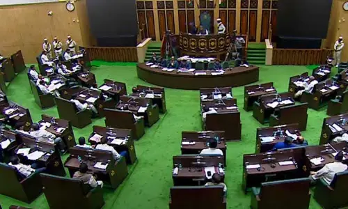 BJP MLA: మా ప్రాంతాన్ని మహారాష్ట్రలో కలపండి.. తెలంగాణ ఎమ్మెల్యే సంచలన డిమాండ్