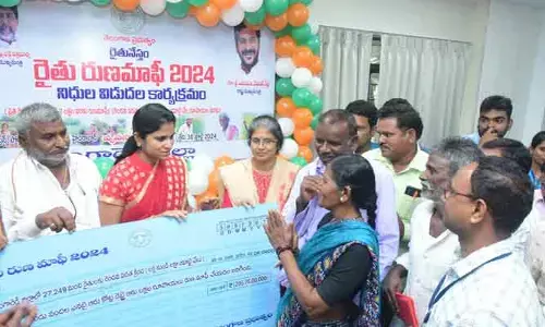Sangareddy Collector : వ్యవసాయాన్ని లాభసాటిగా చేయడానికి రుణమాఫీ