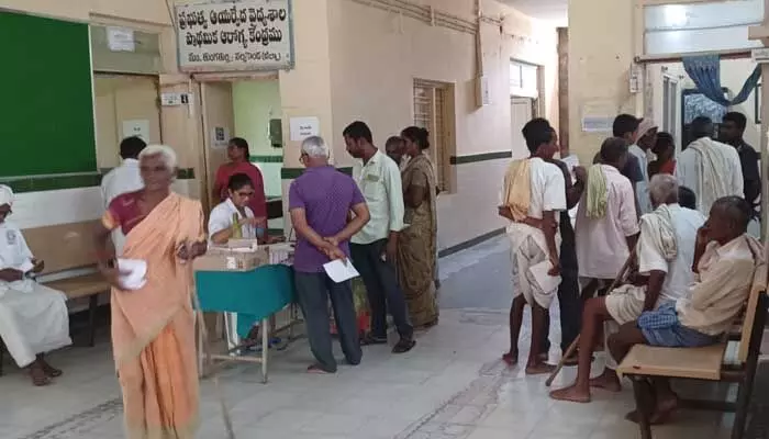 medical services : రాత్రి వేళల్లో ప్రధాన వైద్య సేవలన్నీ బంద్..? medical services : రాత్రి వేళల్లో ప్రధాన వైద్య సేవలన్నీ బంద్..?