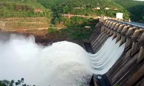 Srisailam Reservoir:శ్రీశైలం జలాశయానికి తగ్గిన వరద ప్రవాహం