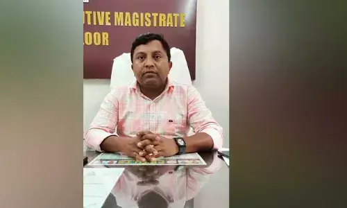 అనుమతులు లేకున్నా.. దర్జాగా మొరం తవ్వకాలు..