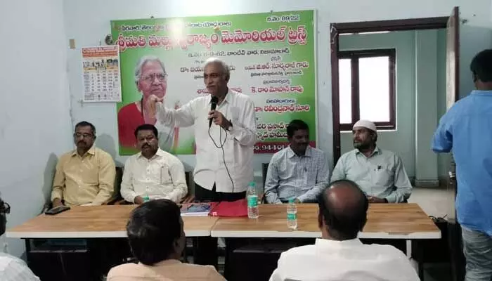 KVSN Raju : మధ్యతరగతిని మోసం చేసిన బడ్జెట్.. KVSN Raju : మధ్యతరగతిని మోసం చేసిన బడ్జెట్..