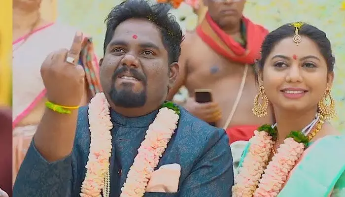 Viva Harsha: కమెడియన్ వైవా హర్ష విడాకులు తీసుకుంటున్నాడా.. ధైర్యంగా నిలబడి స్ట్రాంగ్గా తిరిగొస్తానంటూ క్లారిటీ Viva Harsha: కమెడియన్ వైవా హర్ష విడాకులు తీసుకుంటున్నాడా.. ధైర్యంగా నిలబడి స్ట్రాంగ్గా తిరిగొస్తానంటూ క్లారిటీ