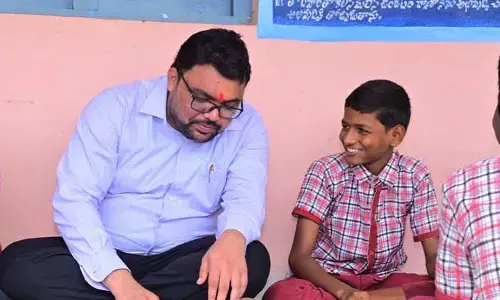 Collector : విద్యార్ధులకు మంచి అలవాట్లు నేర్పించాలి..
