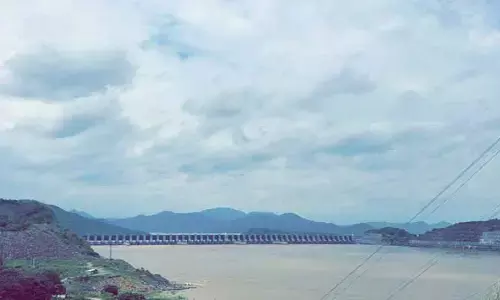 Godavari Flood:తగ్గిన గోదావరి..భద్రాచలం వద్ద మొదటి హెచ్చరిక ఉపసంహరణ