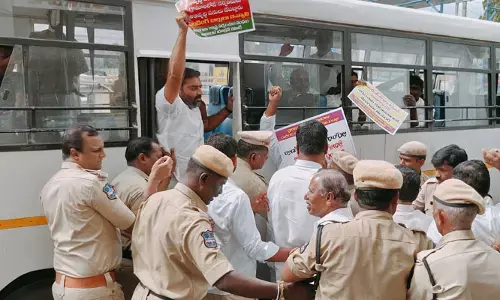 ‘సర్పంచుల పెండింగ్ బిల్లులు వెంటనే చెల్లించాలి’
