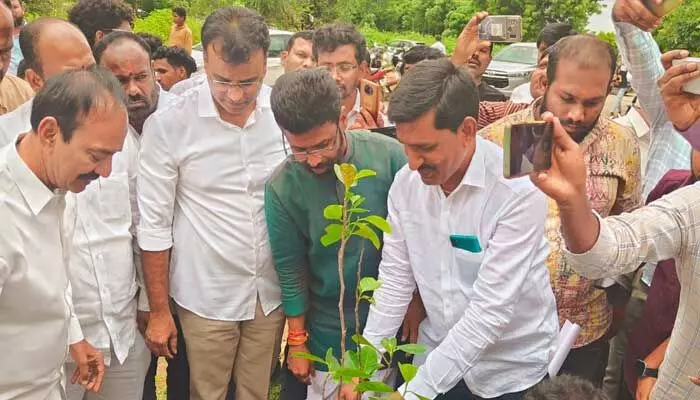 MP Etela Rajender : సమిష్టి కృషితోనే కాలనీ అభివృద్ధి.. MP Etela Rajender : సమిష్టి కృషితోనే కాలనీ అభివృద్ధి..