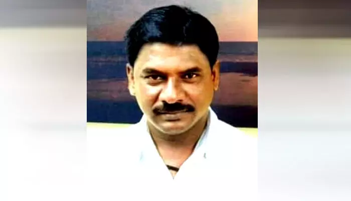 dead body : స్వగ్రామానికి చేరిన వలస జీవి మృతదేహం dead body : స్వగ్రామానికి చేరిన వలస జీవి మృతదేహం