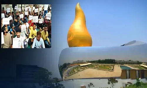 Go 46: అమరవీరుల స్థూపం ముందు జీవో 46 బాధితుల ఆందోళన