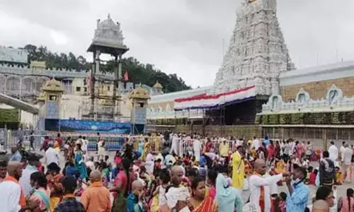 Tirumala News:తిరుమలలో కొనసాగుతున్న భక్తుల రద్దీ