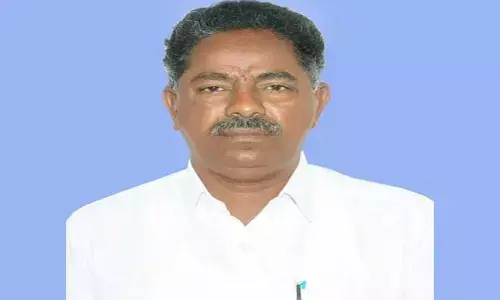 Huzurabad:తీవ్ర విషాదం..గుండెపోటుతో సీనియర్ జర్నలిస్టు  మృతి