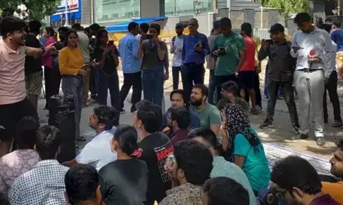 Upsc candiates: సివిల్స్ అభ్యర్థులకు నష్టపరిహారం చెల్లించాలి.. ఢిల్లీలో ఎనిమిదో రోజూ కొనసాగిన నిరసన