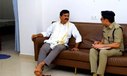 Minister Ponguleti : కబ్జాదారులను బొక్కలో వేయండి