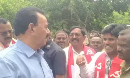 Gram Panchayat workers : గ్రామ పంచాయతీ కార్మికుల సమస్యలు పరిష్కరించాలి..