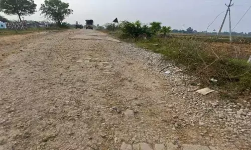 Road works : ఈ రోడ్లను ఎంత వర్ణించినా తక్కువే..!