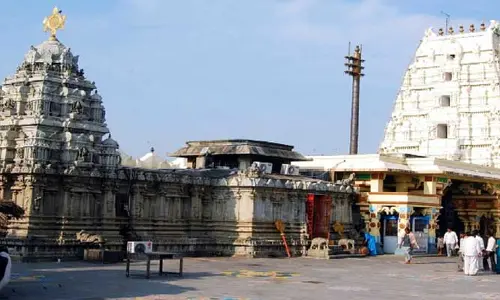 Ap News: దేవదాయ శాఖలో వెలుగులోకి మరో అధికారి బాగోతాలు