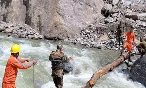 Himachal: హిమాచల్‌లో పునరుద్ధరణ పనుల కోసం తాత్కాలిక వంతెనల నిర్మాణం
