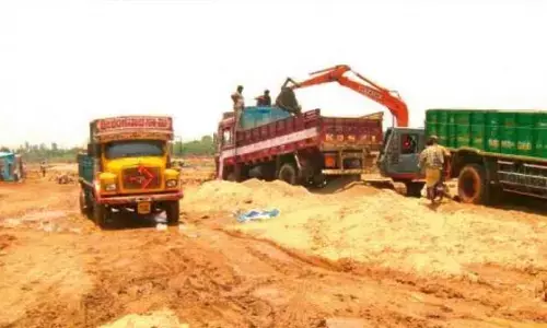 జోరుగా జీరో దందా.. ఇసుక క్వారీ నిర్వాహ‌కుల ఇష్టారాజ్యం
