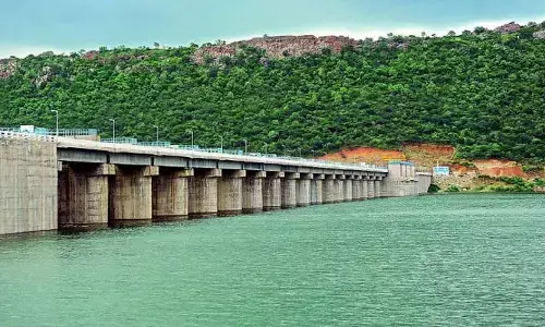 Pulichinthala: నాగార్జున సాగర్ నుంచి నీటి విడుదల.. పులిచింతల ప్రాజెక్టుకు జలకళ