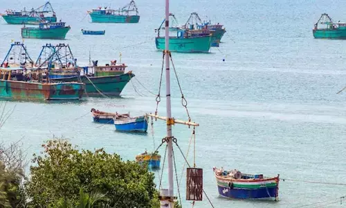 Fishermens Arrest: 22 మంది తమిళ మత్స్యకారుల అరెస్ట్.. అదుపులోకి తీసుకున్న శ్రీలంక నేవీ